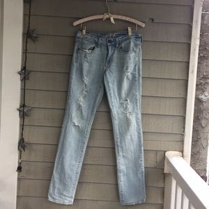 American Eagle light wash jeans